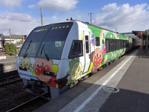 来た来た！緑色の列車！