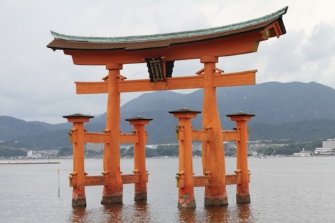 厳島神社の鳥居